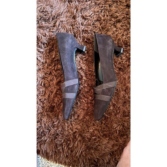 STUART WEITZMAN BROWN SUEDE KITTEN HEEL SHOES SIZE 8N - Picture 6 of 10